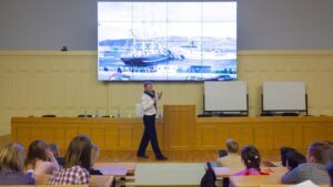 Встреча с капитаном-наставником барка «Крузенштерн»  Михаилом Новиковым (Москва, 20 февраля 2017 г.)