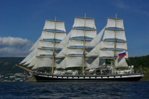 ЦСМС: учебно-парусные суда Росрыболовства оснащены “Гонцами” для кругосветной экспедиции