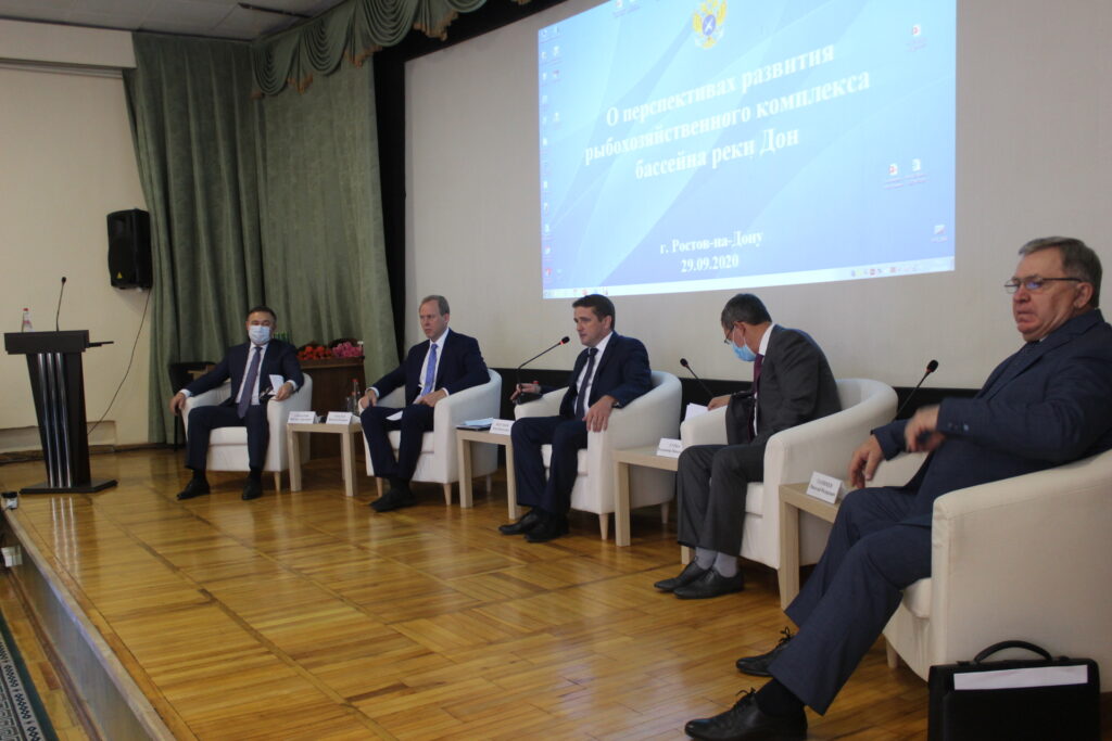 Илья Шестаков провел совещание по развитию рыбохозяйственного комплекса Цимлянского водохранилища и бассейна реки Дон