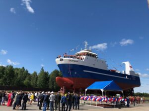 МРФ-2019: Дмитрий Патрушев и Илья Шестаков приняли участие в спуске на воду нового судна на заводе «Пелла»