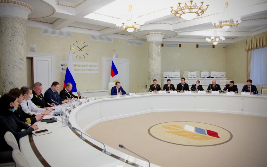 Илья Шестаков провел оперативное совещание в Министерстве сельского хозяйства РФ