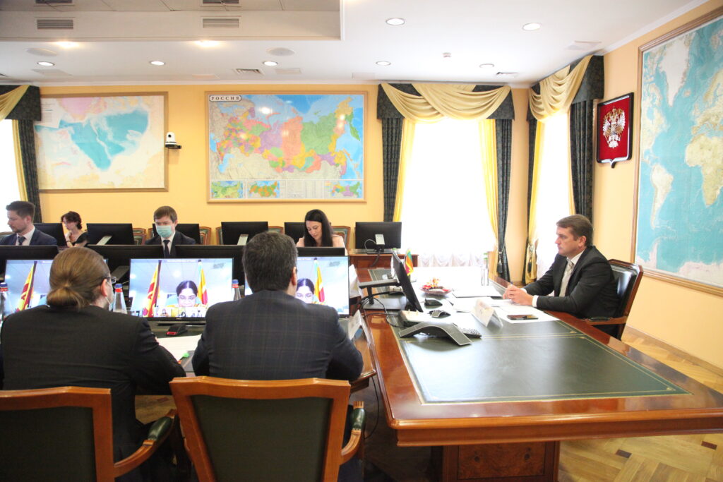 Встреча сопредседателей межправительственной Российско-Ланкийской комиссии по торгово-экономическому и научно-техническому сотрудничеству в режиме видео-конференц-связи