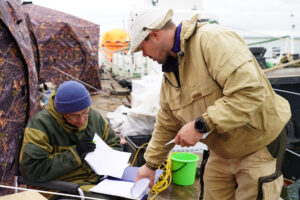 Произведен контрольный лов рыбы, отбор пробы зоопланктона, измерение температуры и рН воды