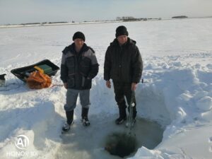 В Омской области на озере Ик некоторые рыболовы не хотят соблюдать Правила рыболовства